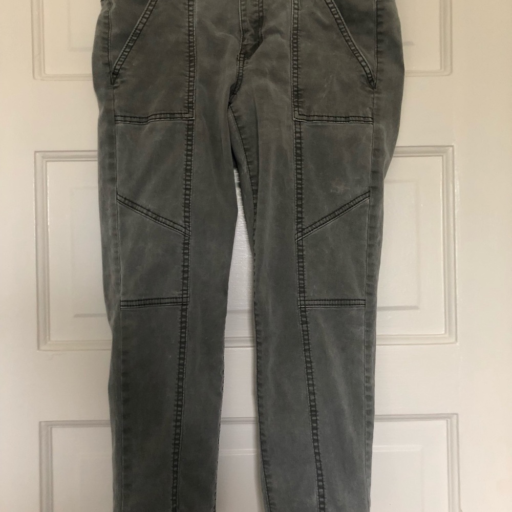 American Eagle Cropped Cargo Pants - Skinny Cut
